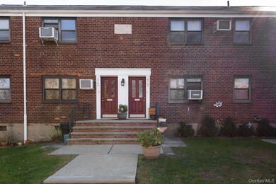 163-62 Willets Point Blvd unit Upper, Whitestone, NY 11357 - photo 2