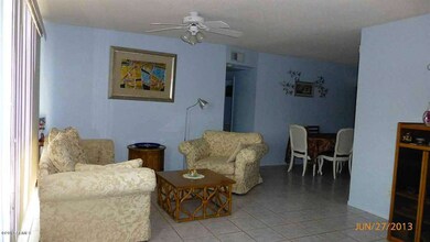 LIVING ROOM 1