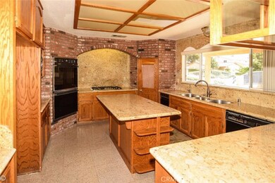 12835 Santa Anita Trail, Victorville, CA 92395 - photo 5