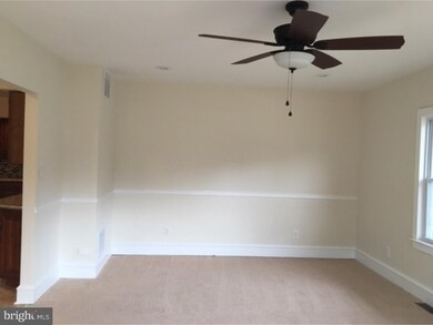 178 W Centre St, Woodbury, NJ 08096 - photo 5