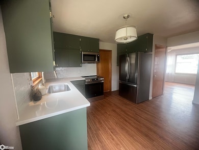 710 8th St S, Humboldt, IA 50548 - photo 6