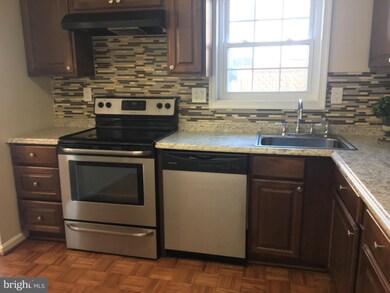 6009 Sweet Dale Ct, Springfield, VA 22152 - photo 2