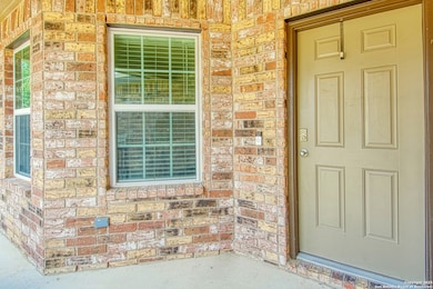 8037 Falcon Meadow Dr, Converse, TX 78109 - photo 4