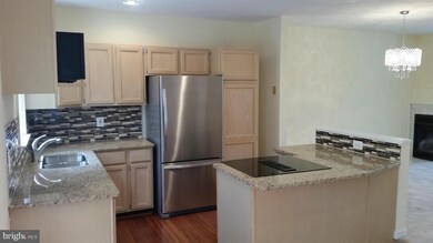 84 Victoria Square, Frederick, MD 21702 - photo 4