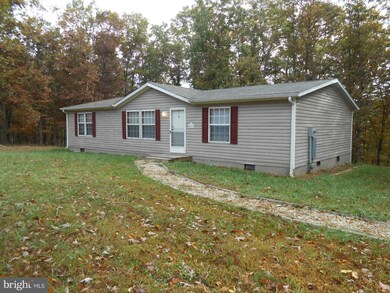 852 Plum Tree Ln, Berkeley Springs, WV 25411 - photo 2