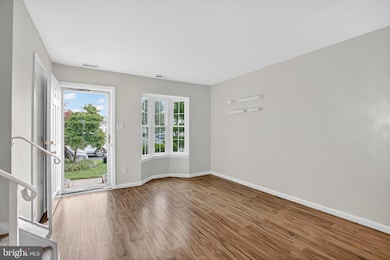 8530 Southlawn Ct, Alexandria, VA 22309 - photo 3