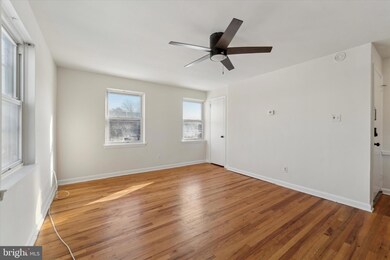 248 N Wycombe Ave unit 2, Lansdowne, PA 19050 - photo 3