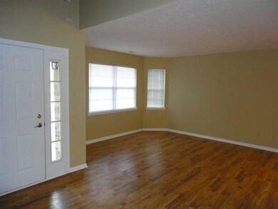 726 West St, Whiteland, IN 46184 - photo 2