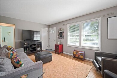 6201 Crown Ln, Des Moines, IA 50311 - photo 3