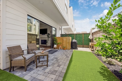 852 Fisher St unit A, Houston, TX 77018 - photo 2