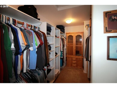 Bedroom, Primary