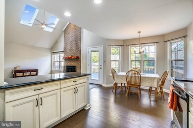 411 Hawkridge Ln, Sykesville, MD 21784 - photo 5