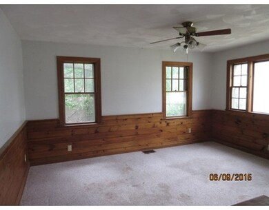 9 Marshall St, Clinton, MA 01510 - photo 4