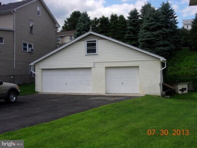 225 Race St, Tamaqua, PA 18252 - photo 6