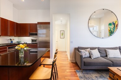 2430 Beacon St unit 105, Chestnut Hill, MA 02467 - photo 2