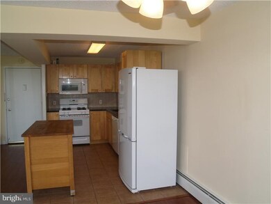 Radnor House unit 724, Bryn Mawr, PA 19010 - photo 3