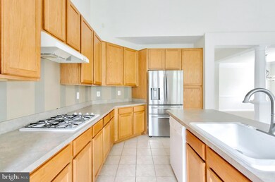 7409 Forests Edge Ct, Laurel, MD 20707 - photo 3