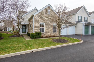 329 Sycamore Woods Ln unit 329, Columbus, OH 43230 - photo 2