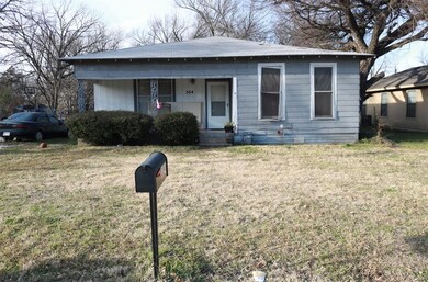 304 Marengo St, Cleburne, TX 76033 - photo 2