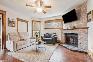 1411 N 7th St, Burlington, IA 52601 - photo 6