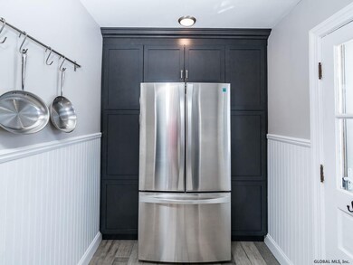 185 Winthrop Ave, Albany, NY 12206 - photo 3