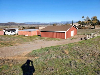 17910 Bluegrass Rd, Ramona, CA 92065 - photo 2