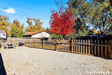 1612 Whitney St, Waukegan, IL 60087 - photo 3