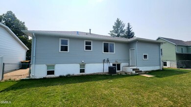 Exterior 5