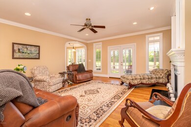 005_FamilyRoom