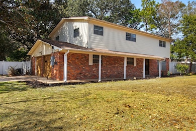 1202 Beachview Dr