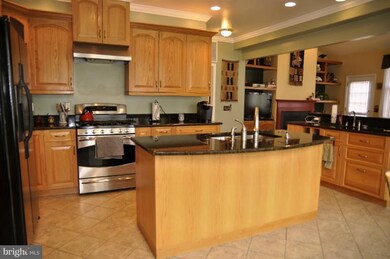 3235 Magnolia Ave, Falls Church, VA 22041 - photo 5