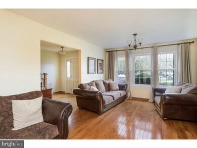 11 Beacon Ct, Trenton, NJ 08691 - photo 5