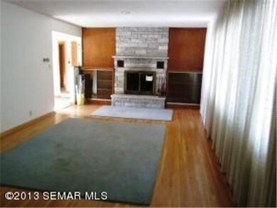 302 Fredrick Dr, Albert Lea, MN 56007 - photo 4