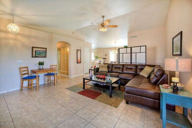 2209 E Kelton Lane