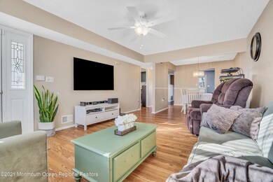 15 Cornwallis Rd, Toms River, NJ 08755 - photo 2