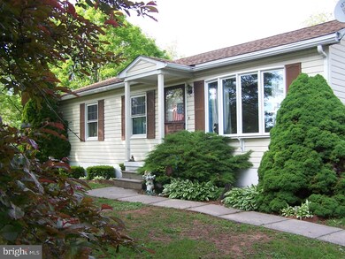 8299 Powder Ln, Zionsville, PA 18092 - photo 2