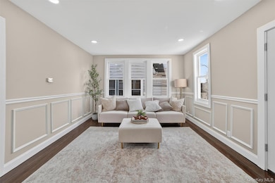 94 Jervis Rd, Yonkers, NY 10705 - photo 5