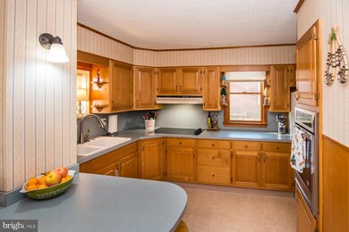 102 S Main St, Spring City, PA 19475 - photo 6