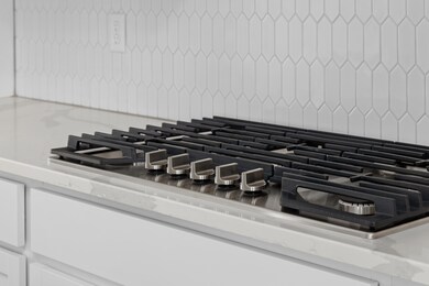 8860 Knolling Loop, Ooltewah, TN 37363 - photo 7