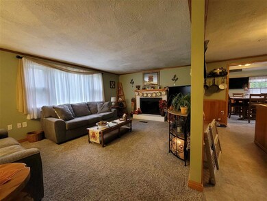 147 Daniel Plummer Rd, Goffstown, NH 03045 - photo 3