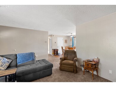 Living Room/Dining Room