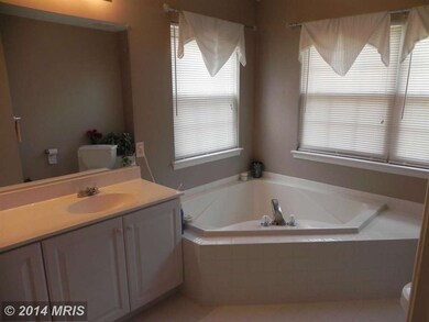 628 Trout Run Ct, Odenton, MD 21113 - photo 4