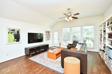 5123 Carson Hill Ln, Houston, TX 77092 - photo 6