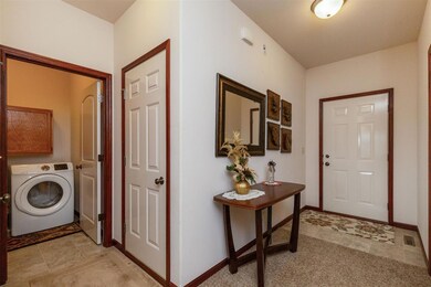 5025 Luke St, Cedar Falls, IA 50613 - photo 2