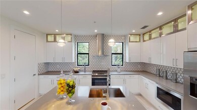 Open Kitchen