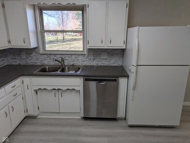 2216 E 500 N, Whiteland, IN 46184 - photo 7