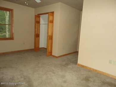 932 Gunstock Ln, Tafton, PA 18464 - photo 6