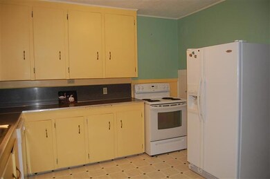 832 NE 10th St, Grants Pass, OR 97526 - photo 6