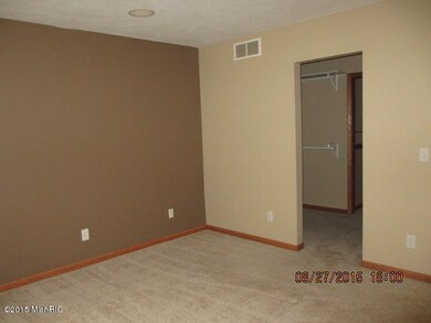 22 Brewer Park Cir unit 1, Grand Rapids, MI 49548 - photo 3