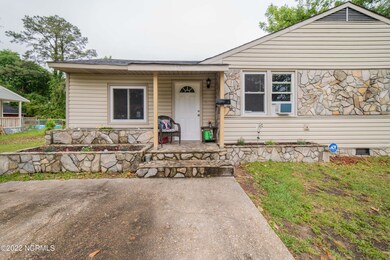 613 Williams St, Jacksonville, NC 28540 - photo 3